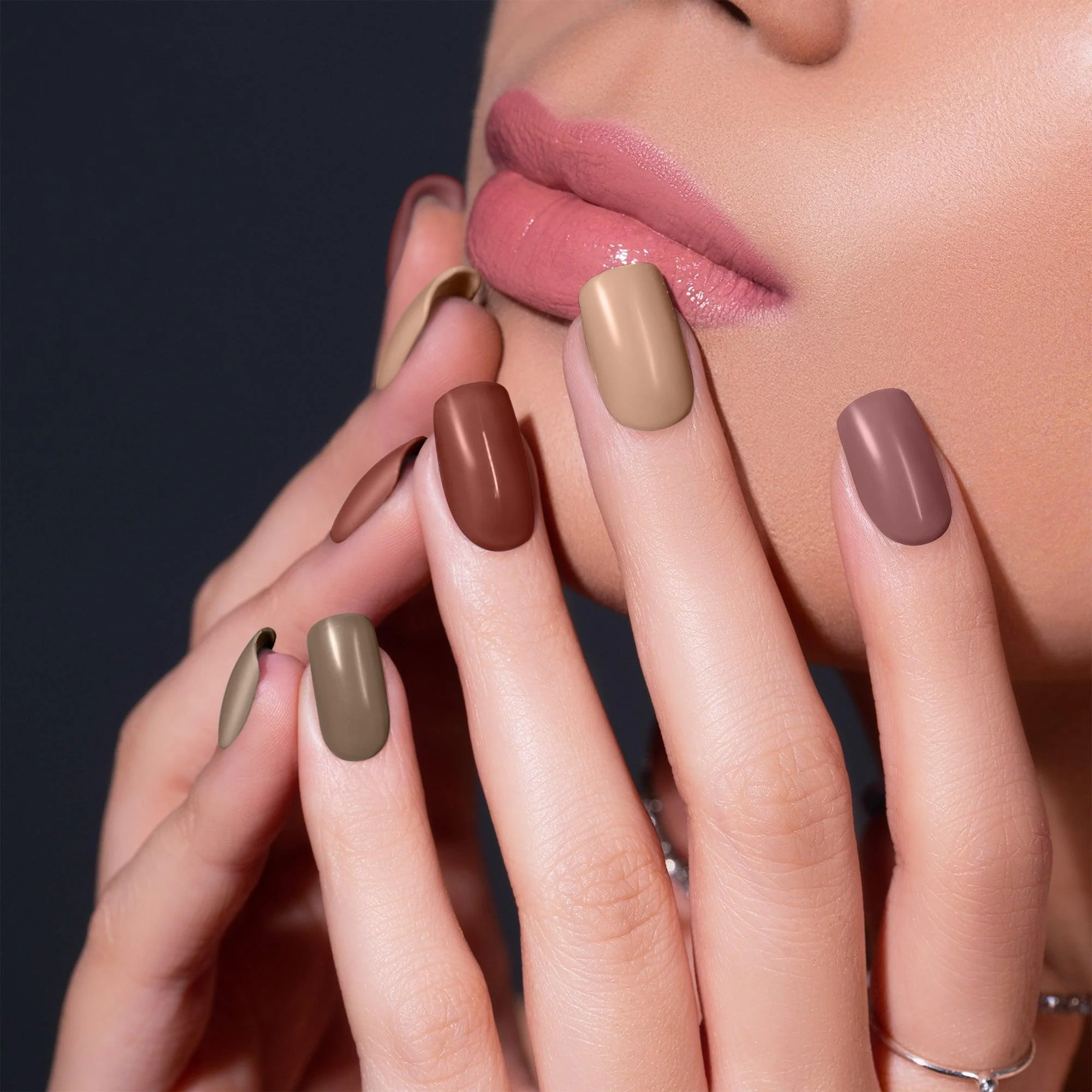 RENEE Gloss Touch Set of 4 Nail Enamels, 5 ml each - Image 15