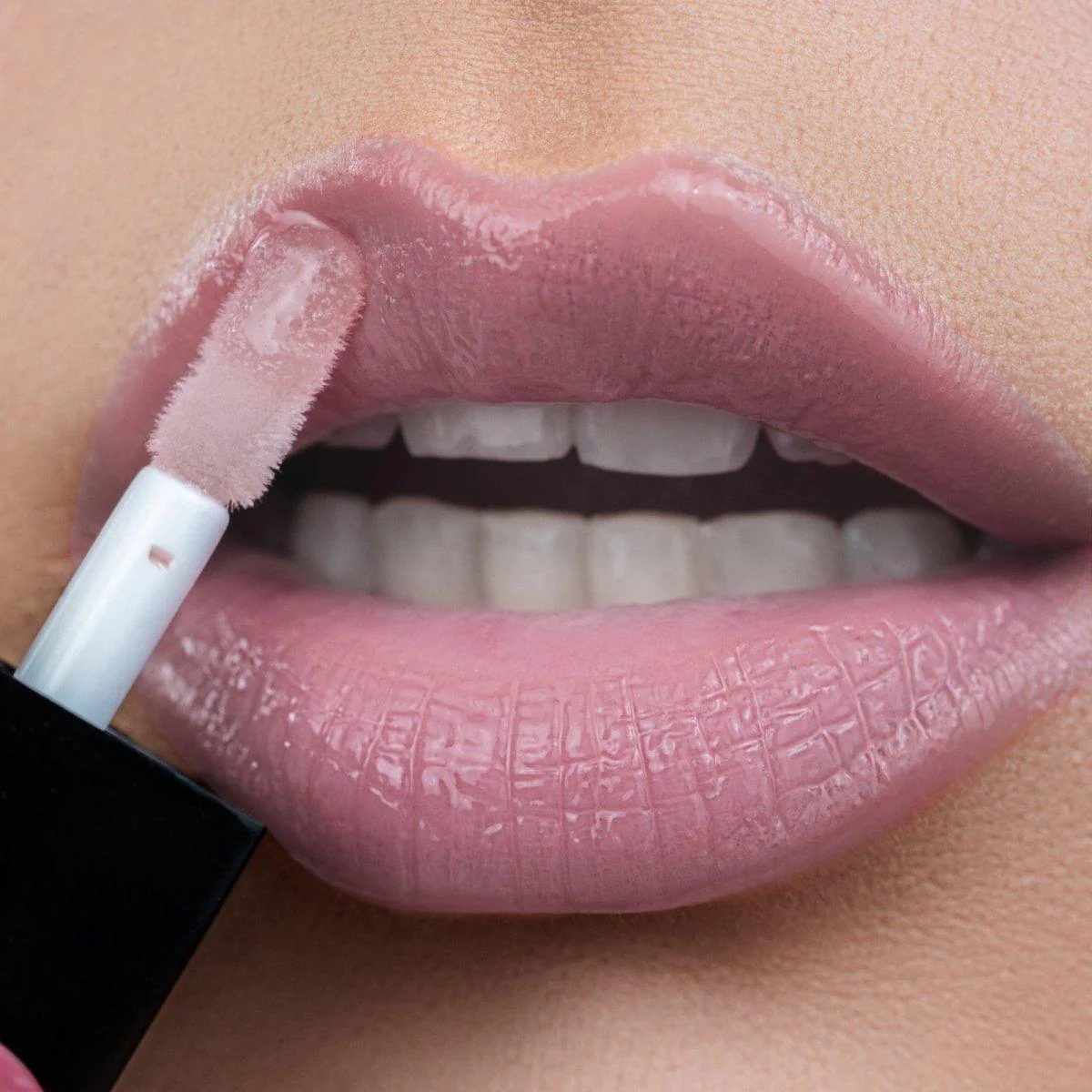 RENEE See Me Shine Lip Gloss, 2.5 ml - Image 5